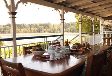 Lakeside Tranquility in Yungaburra - Yungaburra, Australia