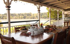 Lakeside Tranquility in Yungaburra - Yungaburra, Australia