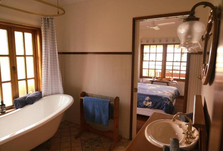 Lakeside Tranquility in Yungaburra - Yungaburra, Australia