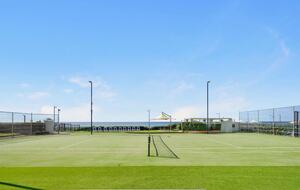 Elegant Beachfront Escape with Private Courtyard - Gold Coast, Australia