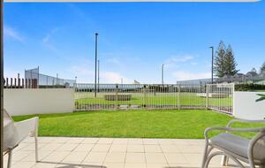 Elegant Beachfront Escape with Private Courtyard - Gold Coast, Australia