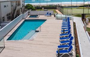 Elegant Beachfront Escape with Private Courtyard - Gold Coast, Australia