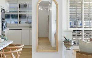 Elegant Beachfront Escape with Private Courtyard - Gold Coast, Australia