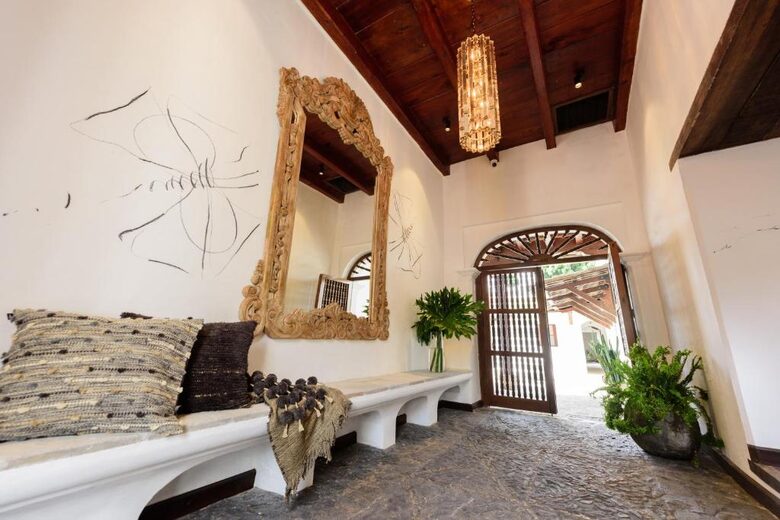 King Suite Las Mil Flores - Antigua Guatemala, Guatemala