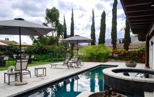 King Suite Las Mil Flores - Antigua Guatemala, Guatemala