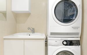 Elegant Beachfront Escape with Private Courtyard - Gold Coast, Australia