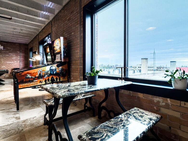 Downtown Idaho Falls Penthouse w/ in-suite Arcade, Pool Table, Sauna & 4DMassage Chair - Idaho Falls, Idaho
