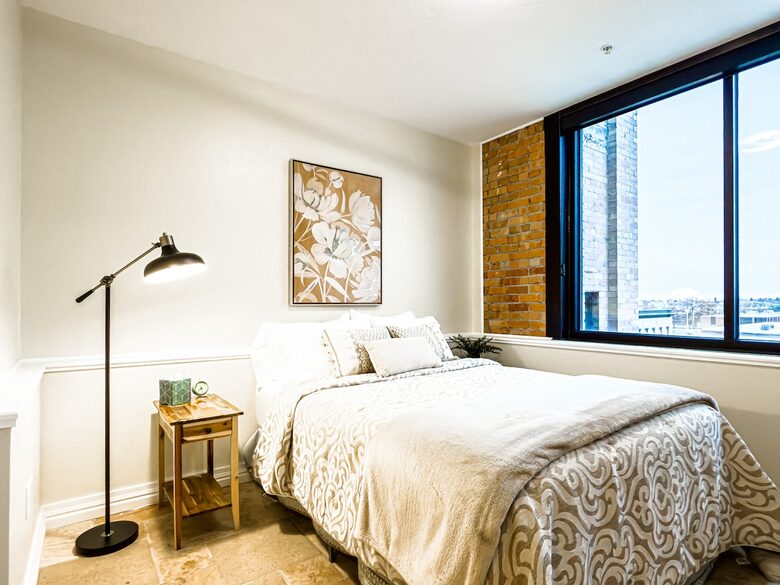 Downtown Idaho Falls Penthouse w/ in-suite Arcade, Pool Table, Sauna & 4DMassage Chair - Idaho Falls, Idaho