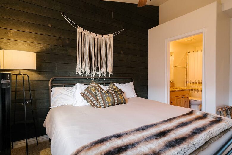 The Powder Haus | Ski-In, Ski-Out Luxury with Year-Round Adventure - Eden, Utah