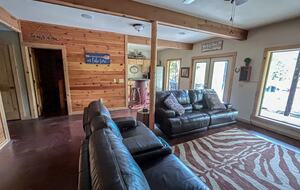 Spacious Waterfront Haven in the Ozarks - Eucha, Oklahoma