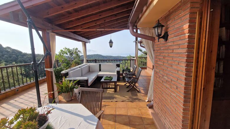 Elegant Mountain Retreat with Sea Views - Arenys de Munt, Spain