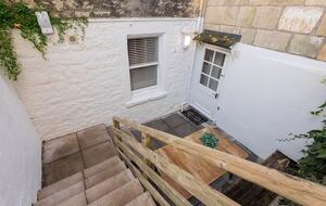 Charming Georgian Courtyard Apartment in Historic Bath - Bath, United Kingdom