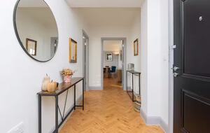 Stylish Two-Bedroom Apartment in Historic Bath - Bath, United Kingdom