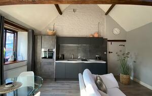 Charming Converted Barn Retreat in the Cotswolds - Wotton-Under-Edge, United Kingdom