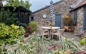 Charming Converted Barn Retreat in the Cotswolds - Wotton-Under-Edge, United Kingdom