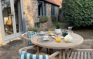 Charming Converted Barn Retreat in the Cotswolds - Wotton-Under-Edge, United Kingdom