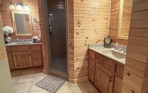 Spacious Waterfront Haven in the Ozarks - Eucha, Oklahoma