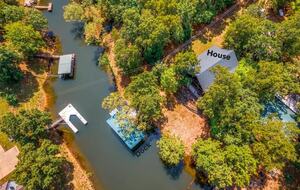 Spacious Waterfront Haven in the Ozarks - Eucha, Oklahoma