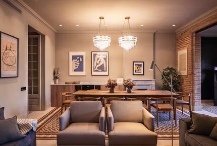 Barcelona 6 Bedroom Flat in L'Eixample - Barcelona, Spain
