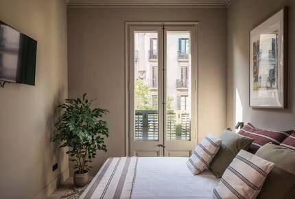 Barcelona 6 Bedroom Flat in L'Eixample - Barcelona, Spain