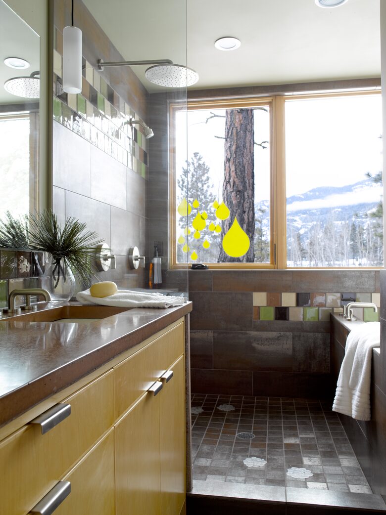 Modern Mountain Retreat with Trailside Access - Mazama, Washington