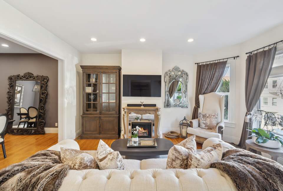 Designer Victorian Home - San Francisco, California