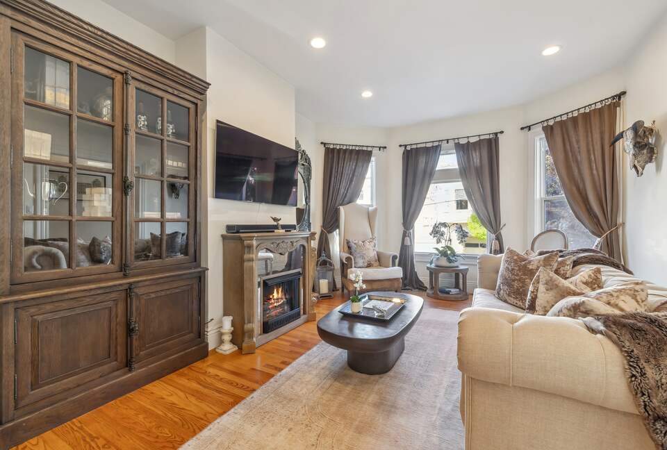 Designer Victorian Home - San Francisco, California