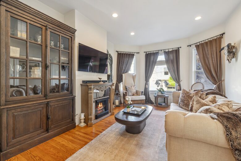 Designer Victorian Home - San Francisco, California