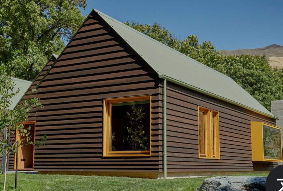 Modern Alpine Retreat with Stunning Mountain Views - Wānaka, New Zealand