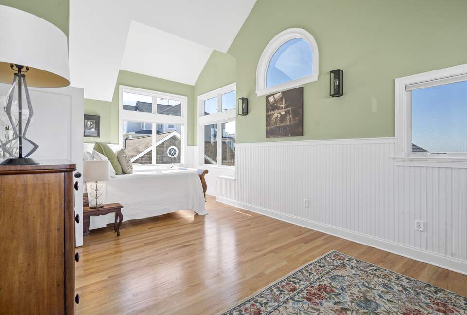Graceful Living with Private Beachfront Views - Clinton, Connecticut