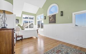 Graceful Living with Private Beachfront Views - Clinton, Connecticut