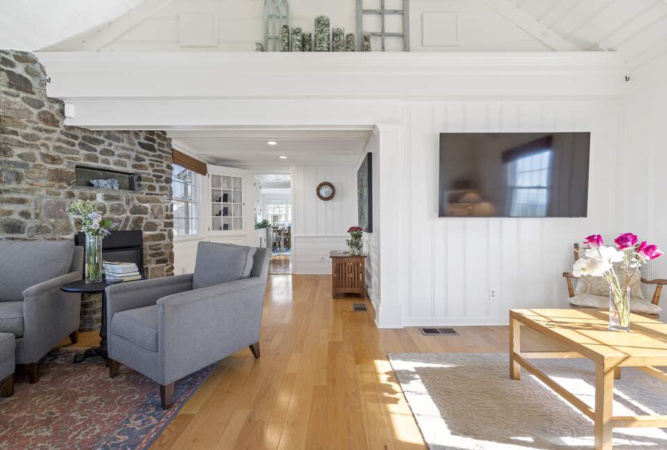 Graceful Living with Private Beachfront Views - Clinton, Connecticut