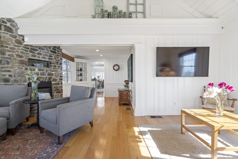 Graceful Living with Private Beachfront Views - Clinton, Connecticut