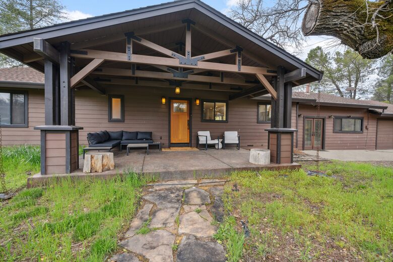 Peaceful Redding Haven on 2.6 Acres - Redding, California