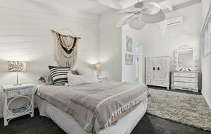 Hidden Gem at the Edge of Noosa National Park - Sunshine Coast, Australia