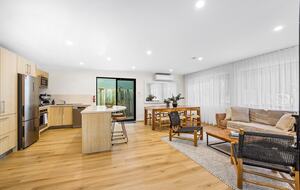 Tranquil Designer Escape with Poolside Elegance - Noosaville, Australia