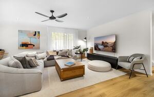 Tranquil Designer Escape with Poolside Elegance - Noosaville, Australia