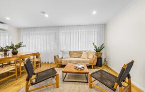 Tranquil Designer Escape with Poolside Elegance - Noosaville, Australia