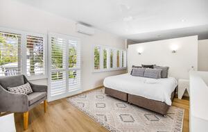 Tranquil Designer Escape with Poolside Elegance - Noosaville, Australia