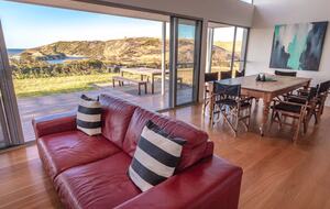 Middle River Beach House - Kangaroo Island, Australia