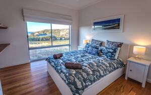 Middle River Beach House - Kangaroo Island, Australia