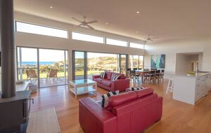 Middle River Beach House - Kangaroo Island, Australia