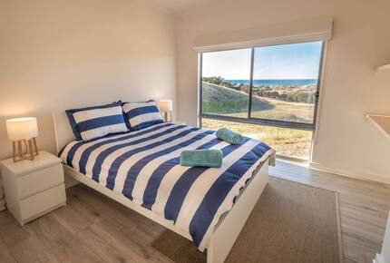 Middle River Beach House - Kangaroo Island, Australia