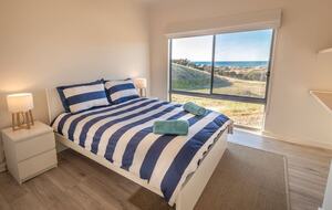 Middle River Beach House - Kangaroo Island, Australia