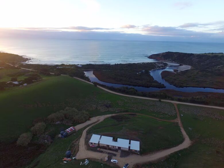 Middle River Beach House - Kangaroo Island, Australia