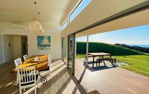 Middle River Beach House - Kangaroo Island, Australia