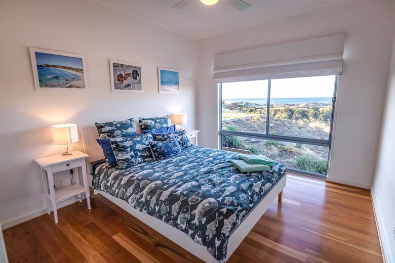 Middle River Beach House - Kangaroo Island, Australia