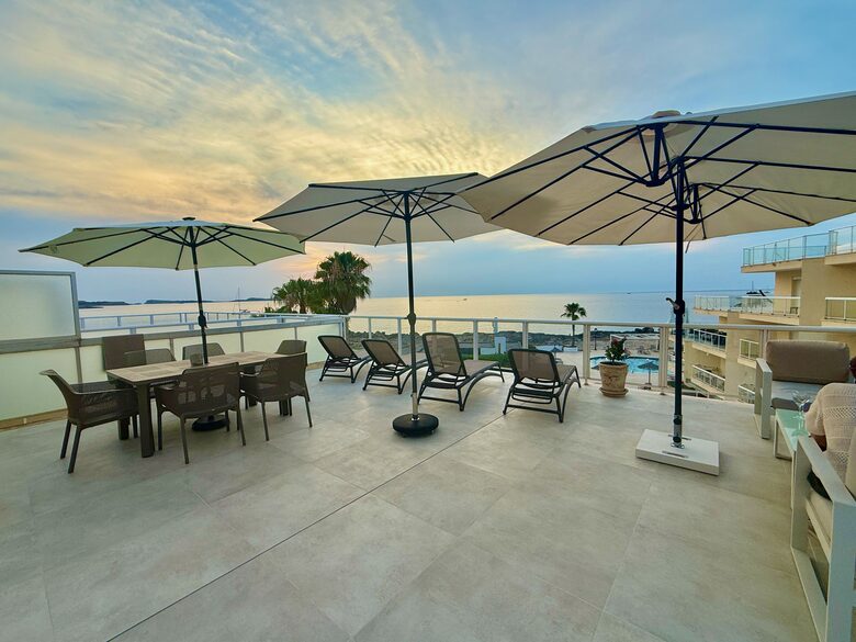 Tranquil West Ibiza Retreat with Private Terrace & Pool Access - Port des Torrent -San José, Spain