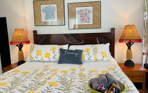 Mokulua Views & Modern Comfort in Coastal Paradise - Kailua, Hawaii