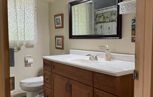 Mokulua Views & Modern Comfort in Coastal Paradise - Kailua, Hawaii